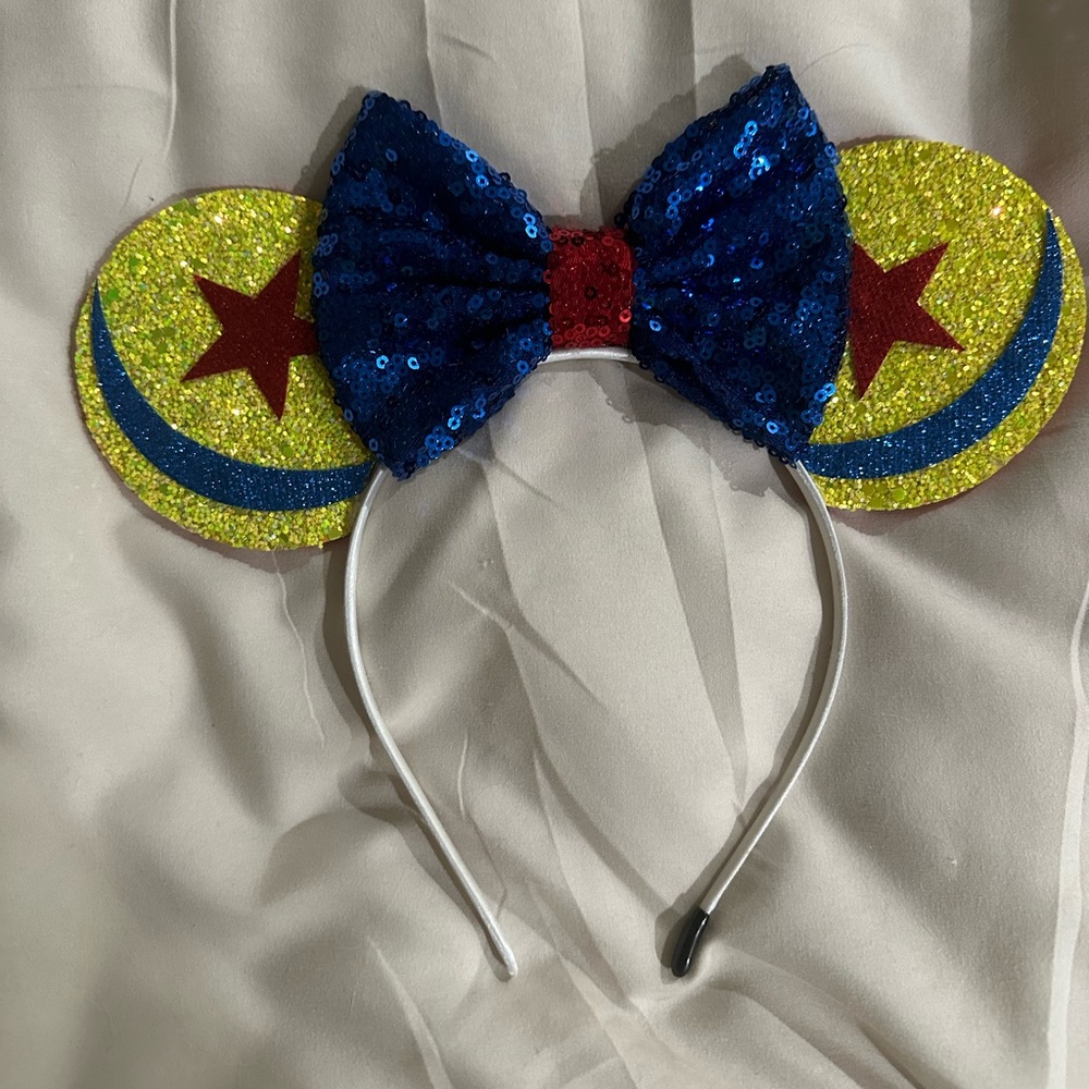 Disney Minnie Mouse ears